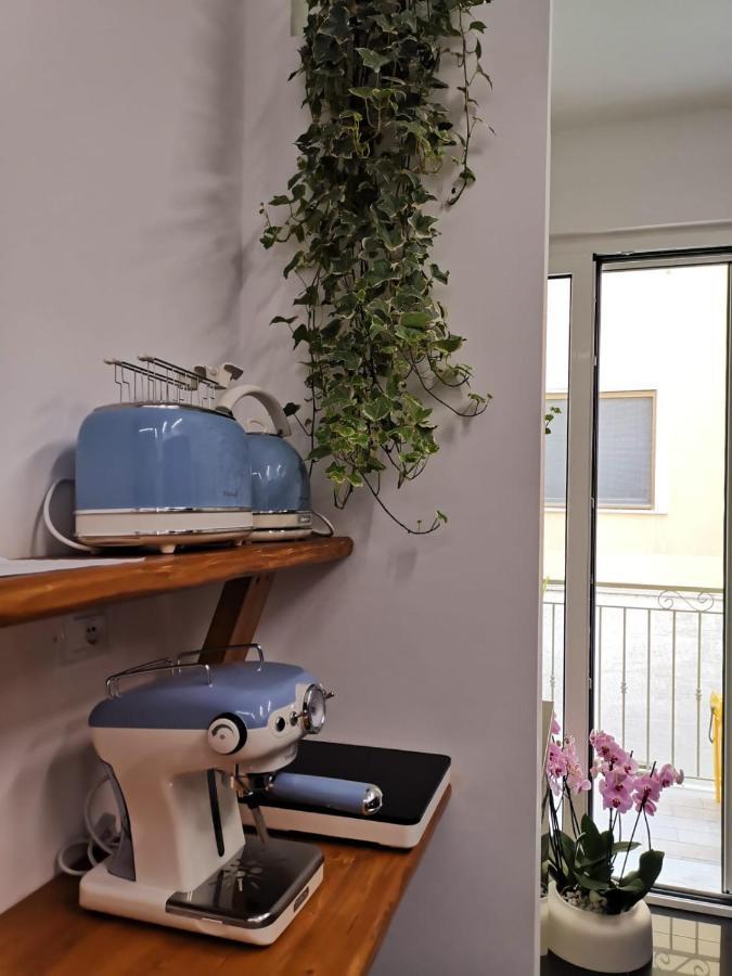 Margherita Boutique Rooms Маргерита-ді-Савоя Екстер'єр фото