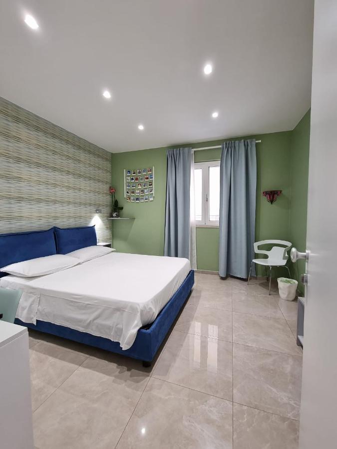 Margherita Boutique Rooms Маргерита-ді-Савоя Екстер'єр фото